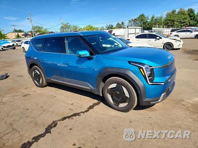 Czwarte zdjęcie samochodu z boku: 2026 KIA EV9 WIND VIN:5XYAFFS58TG011406 - miniatura