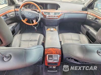 Zdjęcie 8 z 13 samochodu: 2008 MERCEDES-BENZ S 550 VIN:WDDNG71X38A219987 - miniatura