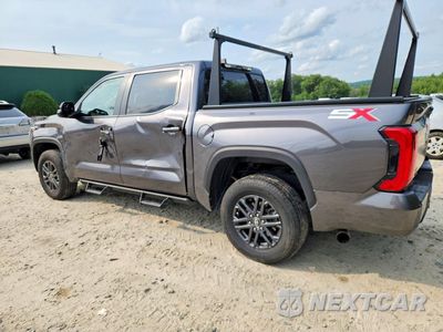 Drugie zdjęcie samochodu z przodu: 2025 TOYOTA TUNDRA SR5 VIN:5TFLA5DB2SX240311 - miniatura