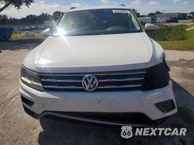 Piąte zdjęcie samochodu w środku: 2018 VOLKSWAGEN TIGUAN S VIN:3VV1B7AX7JM154689 - miniatura