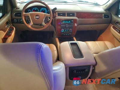 Zdjęcie 8 z 12 samochodu: 2009 CHEVROLET SILVERADO K1500 LTZ VIN:3GCEK33M09G125489 - miniatura
