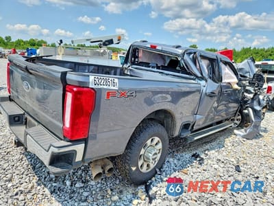 Trzecie zdjęcie samochodu z tyłu: 2024 FORD F350 SUPER DUTY VIN:1FT8W3BTXREF33886 - miniatura