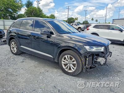 Czwarte zdjęcie samochodu z boku: 2019 AUDI Q7 PREMIUM VIN:WA1AAAF75KD033030 - miniatura