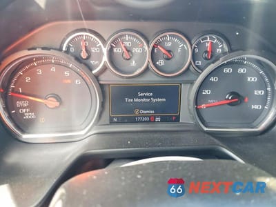 Zdjęcie 9 z 13 samochodu: 2021 CHEVROLET SUBURBAN K1500 RST VIN:1GNSKEKDXMR257000 - miniatura