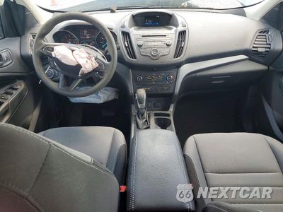 Zdjęcie 8 z 13 samochodu: 2018 FORD ESCAPE S VIN:1FMCU0F74JUC39515 - miniatura