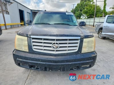 Piąte zdjęcie samochodu w środku: 2004 CADILLAC ESCALADE LUXURY VIN:1GYEK63N14R293798 - miniatura