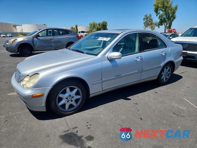 2004 MERCEDES-BENZ C 240 WDBRF61J14F554570 - główne zdjęcie licytacji z USA - miniatura