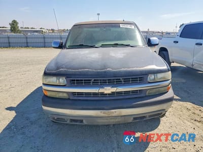 Piąte zdjęcie samochodu w środku: 2002 CHEVROLET SILVERADO K1500 VIN:1GCEK19T52Z145083 - miniatura