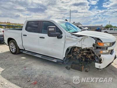 Czwarte zdjęcie samochodu z boku: 2021 CHEVROLET SILVERADO K1500 CUSTOM VIN:3GCUYBEFXMG375818 - miniatura