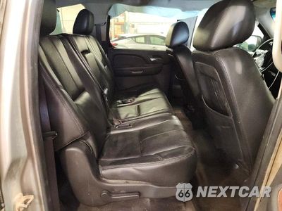 Zdjęcie 11 z 13 samochodu: 2012 CHEVROLET SUBURBAN K1500 LT VIN:1GNSKJE75CR271318 - miniatura