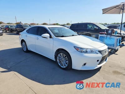 Czwarte zdjęcie samochodu z boku: 2013 LEXUS ES 350 BASE VIN:JTHBK1GG5D2015274 - miniatura