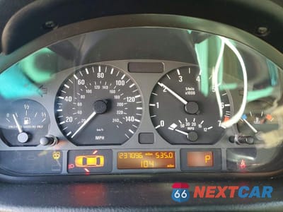 Zdjęcie 9 z 12 samochodu: 2005 BMW 325 I VIN:WBAET37425NJ87255 - miniatura