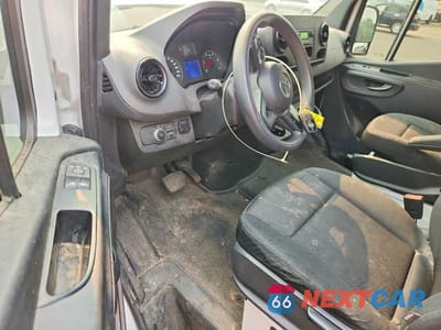 Zdjęcie 8 z 13 samochodu: 2023 MERCEDES-BENZ SPRINTER 2500 DELIVERY VAN VIN:W1Y4KCHY3PT152608 - miniatura