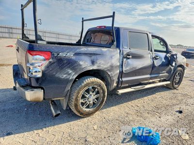 Trzecie zdjęcie samochodu z tyłu: 2013 TOYOTA TUNDRA CREWMAX SR5 VIN:5TFEY5F14DX142585 - miniatura