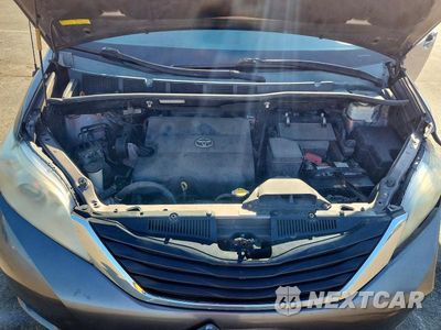Zdjęcie 12 z 13 samochodu: 2013 TOYOTA SIENNA LE VIN:5TDKK3DC7DS370647 - miniatura