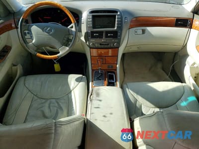 Zdjęcie 8 z 12 samochodu: 2002 LEXUS LS 430 VIN:JTHBN30F920053247 - miniatura