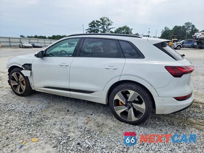 Drugie zdjęcie samochodu z przodu: 2022 AUDI E-TRON PREMIUM PLUS VIN:WA1LAAGE8NB042262 - miniatura