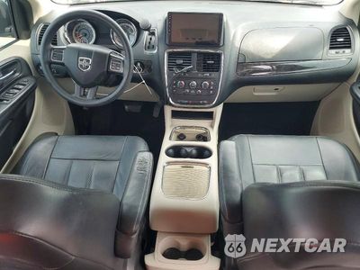 Zdjęcie 8 z 13 samochodu: 2016 DODGE GRAND CARAVAN SXT VIN:2C4RDGCG4GR380490 - miniatura