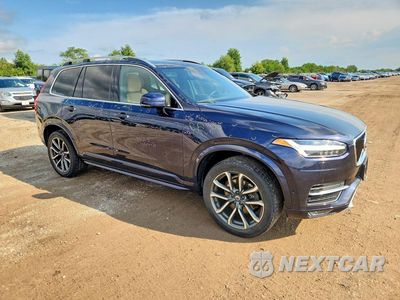 Czwarte zdjęcie samochodu z boku: 2019 VOLVO XC90 T6 MOMENTUM VIN:YV4A22PK1K1422807 - miniatura