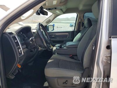 Zdjęcie 7 z 12 samochodu: 2019 RAM 1500 CLASSIC SLT VIN:1C6RR7TT3KS530845 - miniatura