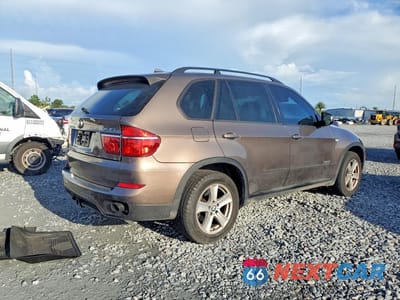 Trzecie zdjęcie samochodu z tyłu: 2012 BMW X5 XDRIVE35D VIN:5UXZW0C55CL669587 - miniatura