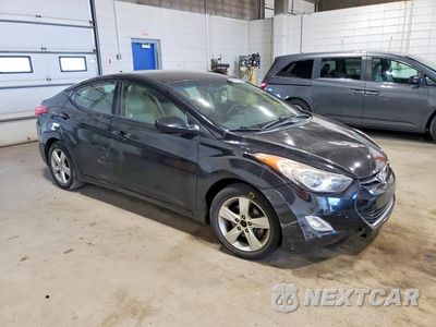 Czwarte zdjęcie samochodu z boku: 2013 HYUNDAI ELANTRA GLS VIN:KMHDH4AE7DU861150 - miniatura