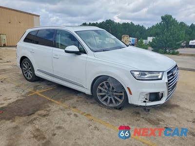 Czwarte zdjęcie samochodu z boku: 2018 AUDI Q7 PREMIUM PLUS VIN:WA1LAAF70JD001917 - miniatura