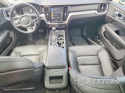 Zdjęcie 8 z 12 samochodu: 2020 VOLVO V60 CROSS COUNTRY T5 MOMENTUM VIN:YV4102WK9L1047273 - miniatura