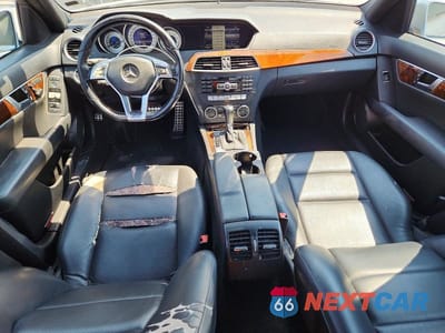 Zdjęcie 8 z 12 samochodu: 2013 MERCEDES-BENZ C 300 4MATIC VIN:WDDGF8AB4DR251896 - miniatura