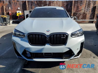Piąte zdjęcie samochodu w środku: 2022 BMW X4 M VIN:5YM23EC03N9M71823 - miniatura