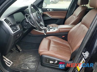 Zdjęcie 7 z 13 samochodu: 2019 BMW X5 XDRIVE40I VIN:5UXCR6C55KLL34473 - miniatura