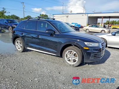 Czwarte zdjęcie samochodu z boku: 2018 AUDI Q5 PREMIUM VIN:WA1ANAFY4J2183332 - miniatura