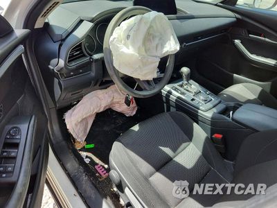 Zdjęcie 8 z 13 samochodu: 2024 MAZDA CX-30 VIN:3MVDMBAM7RM675520 - miniatura