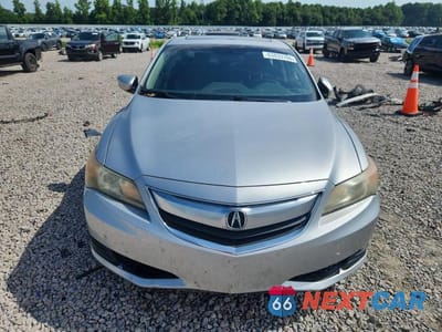 Piąte zdjęcie samochodu w środku: 2013 ACURA ILX 20 VIN:19VDE1F33DE002325 - miniatura
