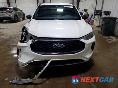 Piąte zdjęcie samochodu w środku: 2024 FORD ESCAPE ST LINE VIN:1FMCU0MN2RUA91913 - miniatura