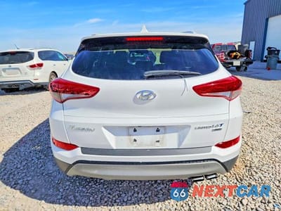 Zdjęcie 6 z 12 samochodu: 2018 HYUNDAI TUCSON LIMITED VIN:KM8J3CA2XJU670044 - miniatura