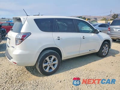 Trzecie zdjęcie samochodu z tyłu: 2012 TOYOTA RAV4 EV BASE VIN:2T3YL4DV6CW001242 - miniatura
