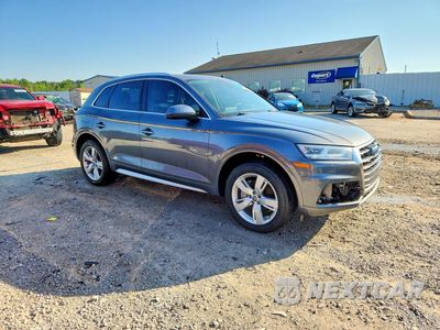 Czwarte zdjęcie samochodu z boku: 2018 AUDI Q5 PREMIUM PLUS VIN:WA1BNAFY5J2017793 - miniatura
