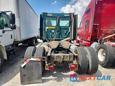 Zdjęcie 6 z 13 samochodu: 2018 FREIGHTLINER CASCADIA 113 SEMI TRUCK VIN:3AKBGADV3JSJL4479 - miniatura