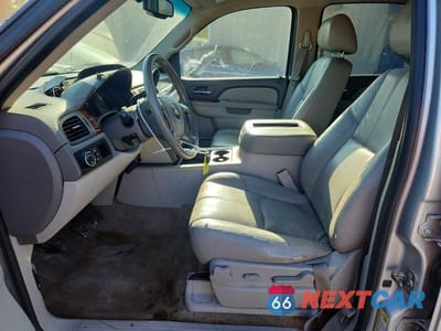 Zdjęcie 7 z 13 samochodu: 2011 CHEVROLET TAHOE C1500 LT VIN:1GNSCBE05BR270285 - miniatura