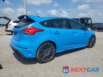 Trzecie zdjęcie samochodu z tyłu: 2016 FORD FOCUS RS VIN:WF0DP3TH9G4117107 - miniatura