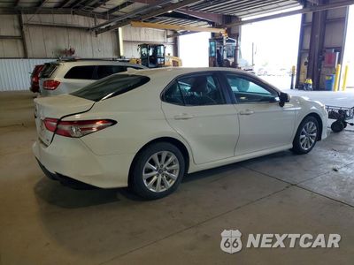 Trzecie zdjęcie samochodu z tyłu: 2019 TOYOTA CAMRY LE VIN:4T1B11HK0KU790862 - miniatura