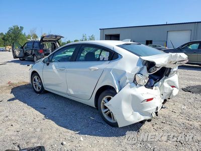 Drugie zdjęcie samochodu z przodu: 2018 CHEVROLET CRUZE LT VIN:1G1BE5SM7J7104462 - miniatura