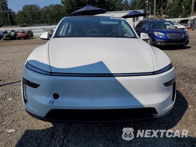 Piąte zdjęcie samochodu w środku: 2026 TESLA MODEL Y VIN:7SAYGDEDXTF459577 - miniatura