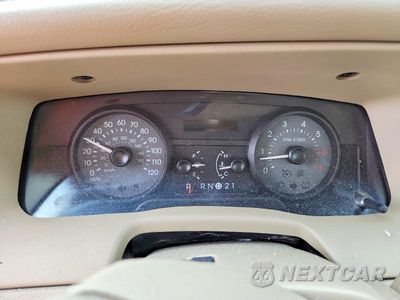 Zdjęcie 9 z 13 samochodu: 2008 MERCURY GRAND MARQUIS GS VIN:2MEFM74VX8X632545 - miniatura
