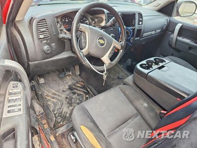 Zdjęcie 8 z 12 samochodu: 2011 CHEVROLET SILVERADO K1500 LT VIN:1GCRKSE34BZ102187 - miniatura