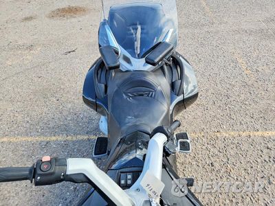 Piąte zdjęcie samochodu w środku: 2010 CAN-AM SPYDER ROADSTER RT VIN:2BXJBLC1XAV000560 - miniatura