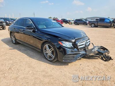 Czwarte zdjęcie samochodu z boku: 2019 MERCEDES-BENZ E-KLASSE E 300 VIN:WDDZF4JB4KA519665 - miniatura