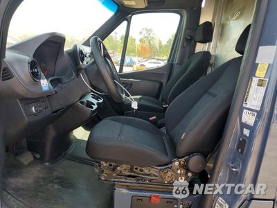 Zdjęcie 7 z 13 samochodu: 2019 MERCEDES-BENZ SPRINTER 2500/3500 DELIVERY VAN VIN:WD4PF0CD0KP043250 - miniatura