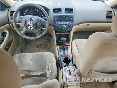 Zdjęcie 8 z 12 samochodu: 2005 HONDA ACCORD EX VIN:1HGCM56795A018955 - miniatura